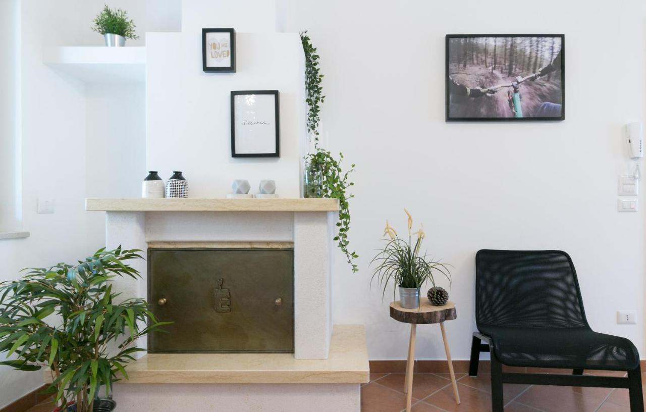 Casa Elisabetta Shortlets Lägenhet Caposele Exteriör bild