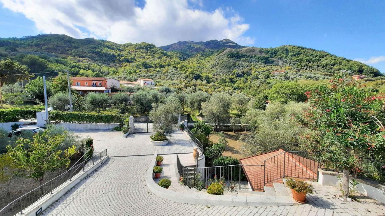 Casa Elisabetta Shortlets Lägenhet Caposele Exteriör bild